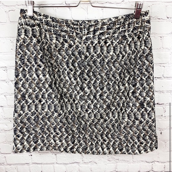 Banana Republic Gray & Navy Silk Blend Skirt - 10 - Picture 5 of 7